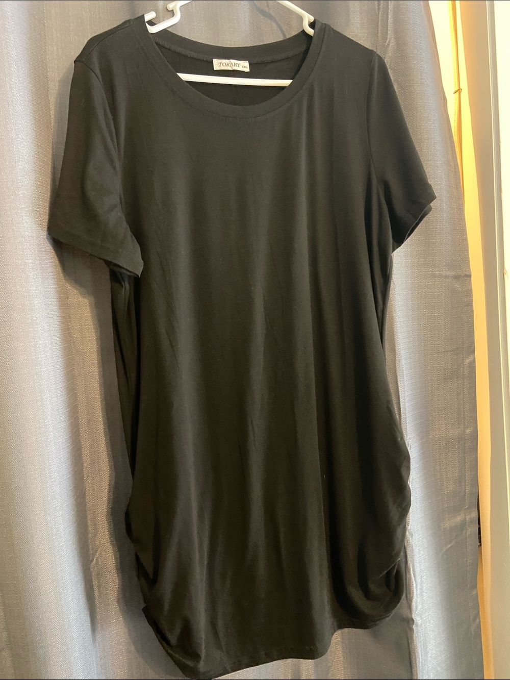 Trary Black Short-Sleeve Women’s Tee